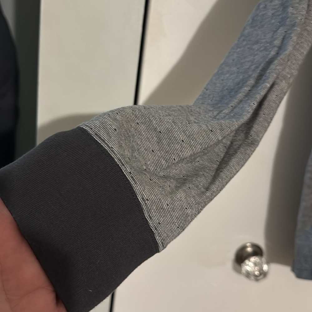 Long sleeve t-shirt - Picture 3 of 6